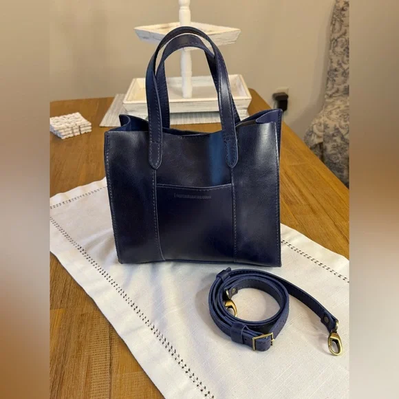 Lola Crossbody Tote by Portland Leather in Midnight Navy with adjustable straps - Picture 2 of 12
